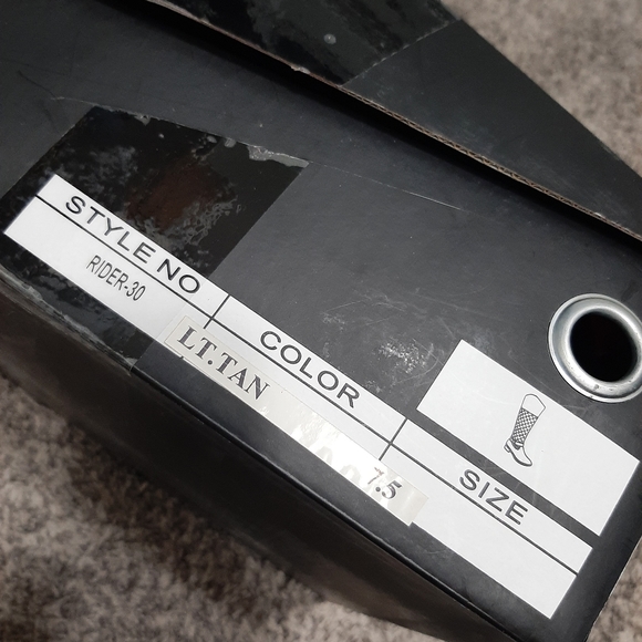 Boots 👢 👢 - Picture 3 of 16